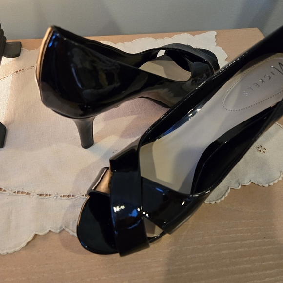Nickels Black Patent Peep-Toe Heels – Size 10 – 3.5" Heel - Picture 5 of 16